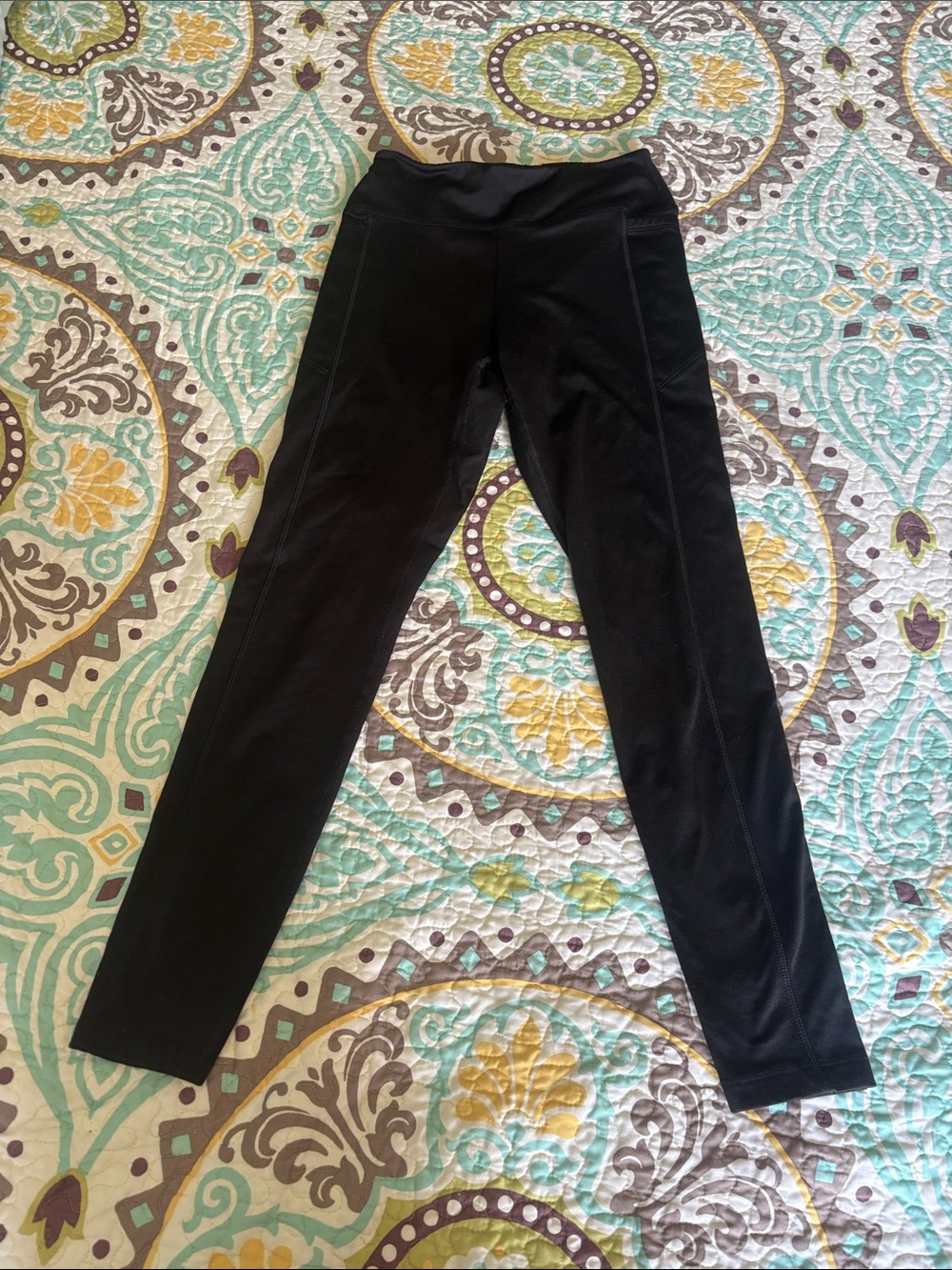 Victoria Secrets Pink Black High-Rise Performance Leggings